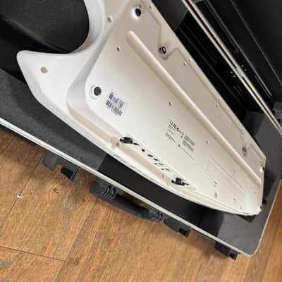 Roland AX-Synth 49-Key Shoulder Synthesizer 2009 - 2012 - White image 4