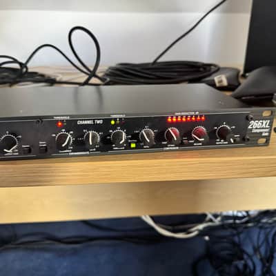 dbx 266XL Stereo Compressor / Limiter 2010s - Black imagen 2