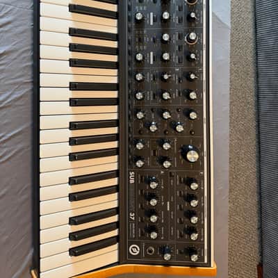 Moog Subsequent 37 Analog Synth 2017 - Present - Black image 7