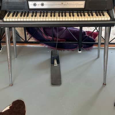 Wurlitzer 200 64-Key Electric Piano 1968 - 1974 - Black image 5
