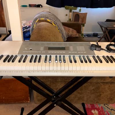 Casio LK-280 61-Key Lighted-Key Portable Keyboard - White