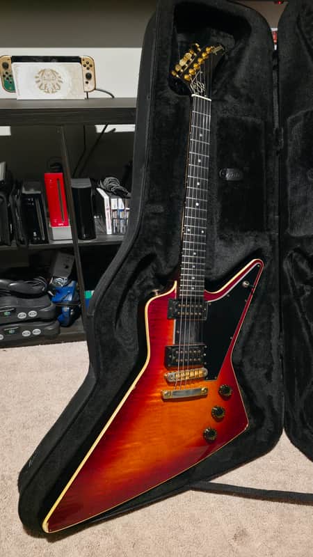 Gibson Explorer E2 1981 - Cherry Sunburst