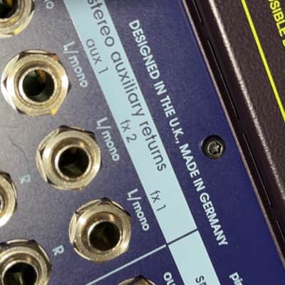 Midas Venice 320 32-Channel / 46-Input Mixing Console 2001 - 2010 - Blue image 6