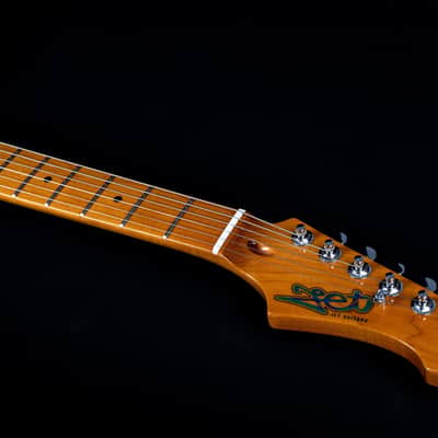 Jet JS-450 TBK 450 Series Basswood Flamed Maple Top Body Canadian Roasted Maple Neck 6-String Electric Guitar image 9