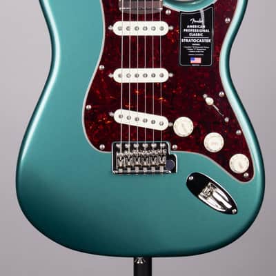 Fender American Professional Classic Stratocaster - Faded Sherwood Green Metallic with Rosewood Fingerboard, Includes Deluxe Gig Bag image 1