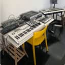 Waldorf Blofeld Keyboard 49-Key Synthesizer 2009 - Present - White