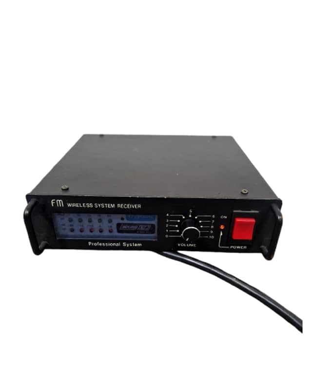 FM Wireless System Receiver Audio Equipment - Wireless Connectivity, Durable Design - Very Good image 1