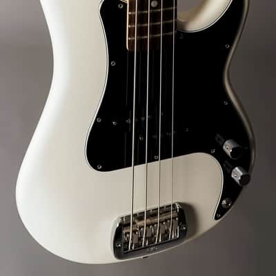 G&L USA LB-100 2022 - Olympic White image 2