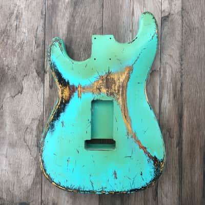 FRANCHIN Mercury guitar body Heavy Relic Aged Sea Foam Green over 3-Color Sunburst 100% Nitro Lacquer SSS Light-weight Poplar Stratocaster-Strat-S-Style Made in Italy - Stock piece #23420826 image 9