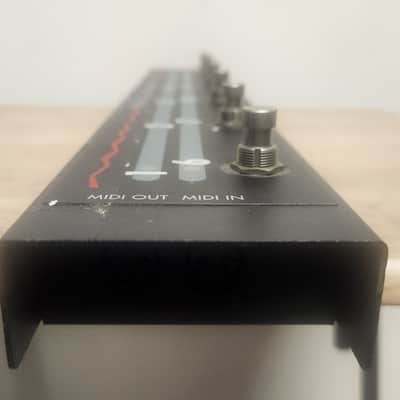 Voodoo Lab Control Switcher MIDI Amp Commander Pedal image 3