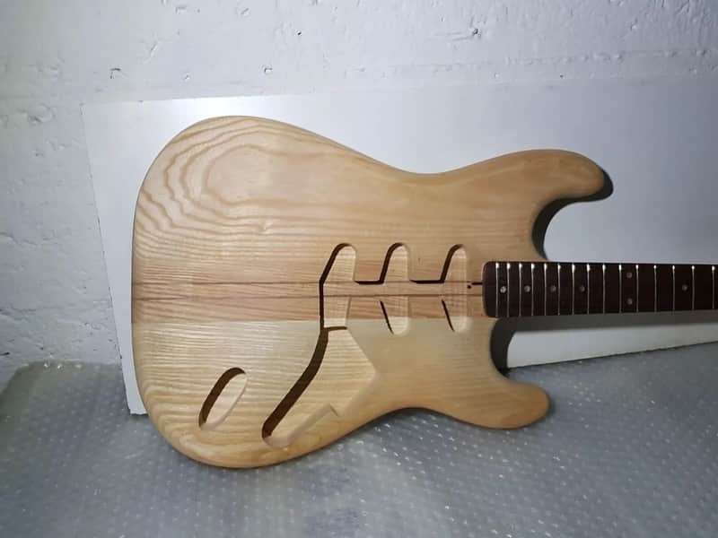 80's NECK THROUGH SWAMP ASH BODY DESIGN STR*T - made in GERMANY image 1