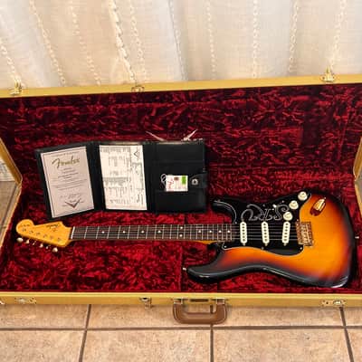 Fender Custom Shop Stevie Ray Vaughan Stratocaster NOS 2019 - Present - 3-Color Sunburst image 1