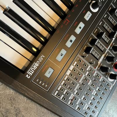 Arturia MiniBrute 2 Noir Edition image 9