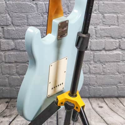 Squier Classic Vibe '70s Stratocaster with Laurel Fretboard 2021 - Present - Sonic Blue image 7