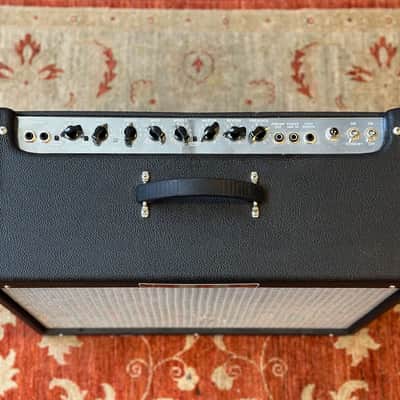Fender Hot Rod DeVille 212 60 Watt 2x12" Guitar Amplifier w/Spring Reverb imagen 2