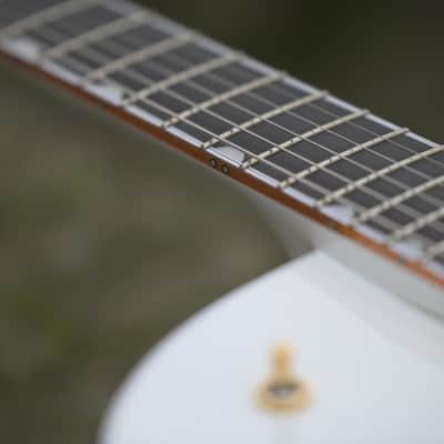 Gretsch G6136TG Players Edition Falcon™ Hollow Body with String-Thru Bigsby® and Gold Hardware - White image 19