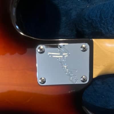 Fender American Deluxe Precision Bass 1995 - 3 Color Sunburst image 2