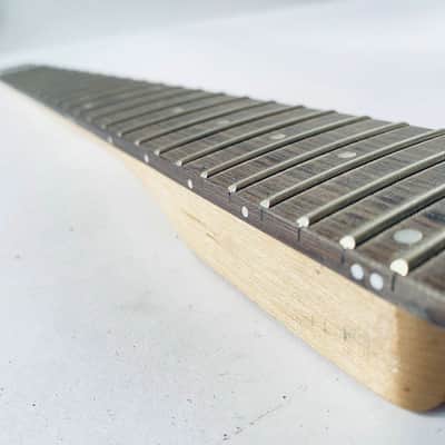 Headless Guitar Maple Wood Neck and 24 Frets Rosewood Fingerboard image 3