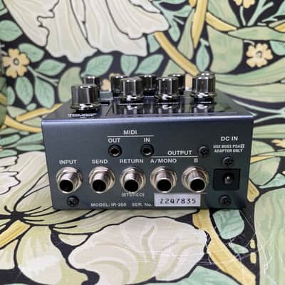 Boss IR-200 Amp & IR Cabinet image 8