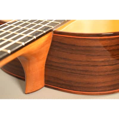 Artisan Flamenco Guitar - French varnish image 11