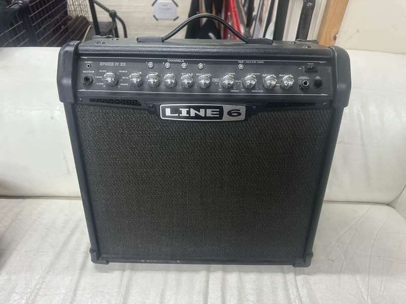 Line 6 Spider IV 30 30-Watt 1x12" Digital Modeling Guitar Practice Amp 2009 - 2016 - Black image 1