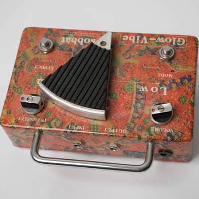 sobbat Glow-Vibe ユニバイブ コーラス Sobbat Glow-Vibe GV-1 Monkey Dance Univibe Effects Guitar Pedal