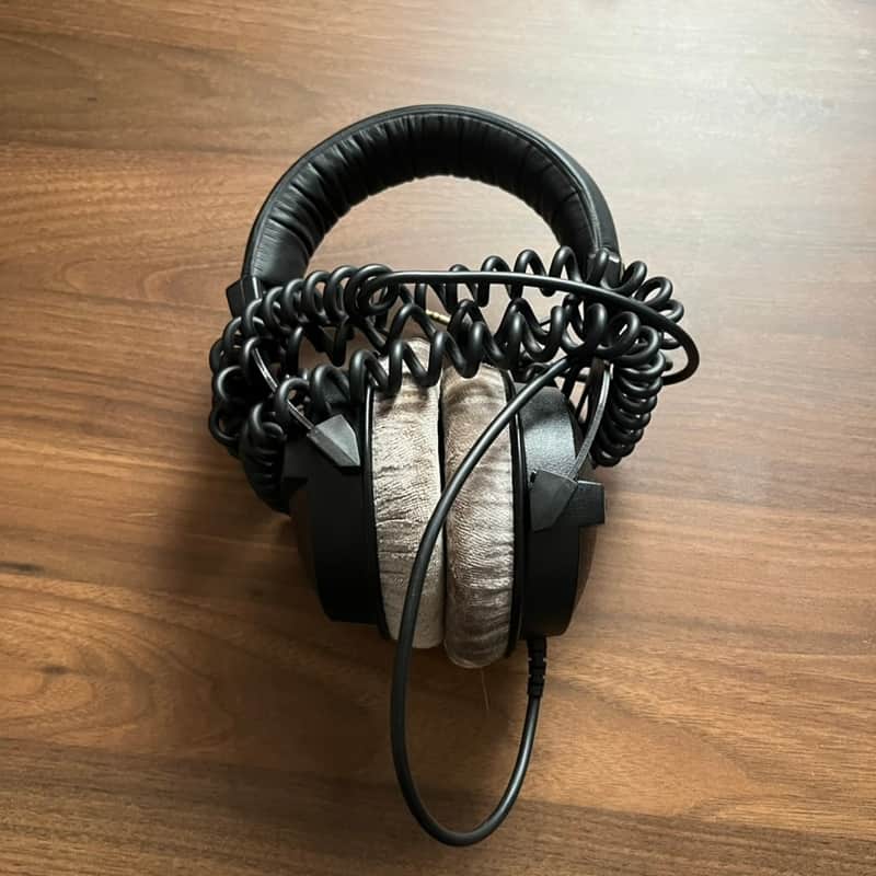 Beyerdynamic DT 770 Pro 250 Ohm 2010s - Black imagen 1