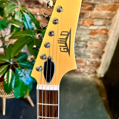 Guild Newark St. Collection Starfire I Jet 90 2020 - 2021 - Gold image 2