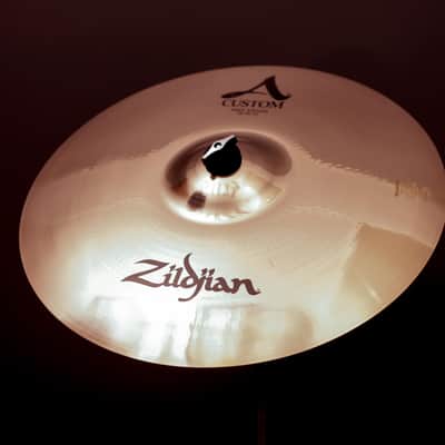 Zildjian 18" A Custom Fast Crash image 2