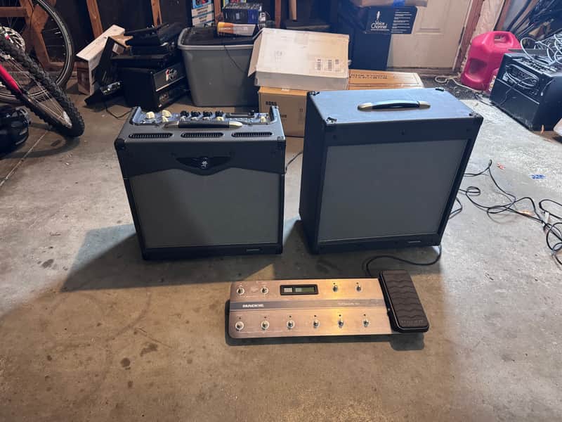 Mackie Hotwire VT12 Complete Guitar Amp System with EX12 Extension Cabinet & Foot Controller 2008 image 1