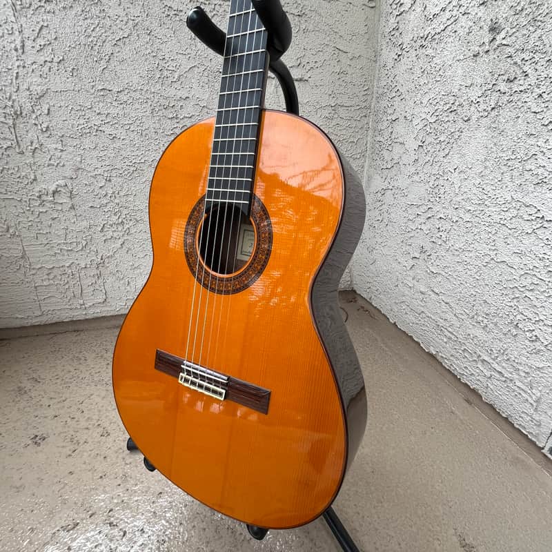 Jesus Marzal Luthier Estudio 1983 image 1