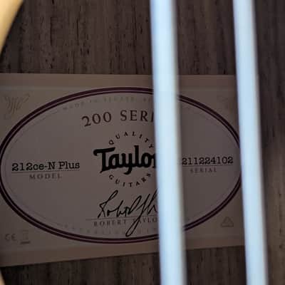 Taylor 212ce-N Plus 2022 - Gloss Body, Matte Neck. image 3