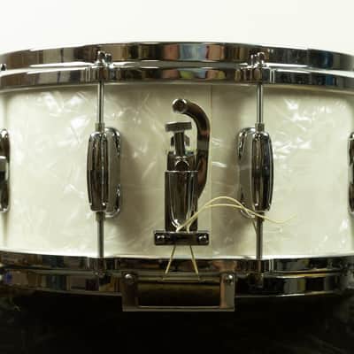 Slingerland Conway 6.5x14 White Marine Pearl Radio King Snare Drum image 4