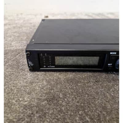 Shure ULPX4 Radio 829-865mhz + belt Pack - Microphone System - Excellent image 3