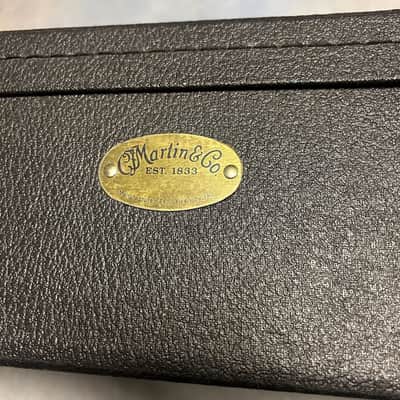 Martin Martin Acoustic Guitar Hard Case Black w/Green image 4