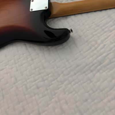 Fender Robert Cray Artist Series Signature Stratocaster 2003 - Present - 3-Color Sunburst image 12