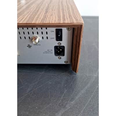 Ruark R610 - Hi-Fi - Walnut - Like New w/ Original Box & Soft Case image 16