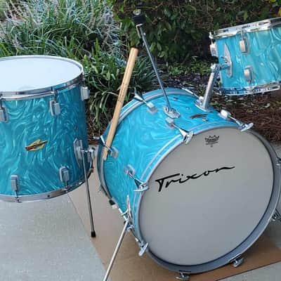 Trixon Luxus 3pc Drum Set 1960’s  - Aquamarine Satin Flame image 3