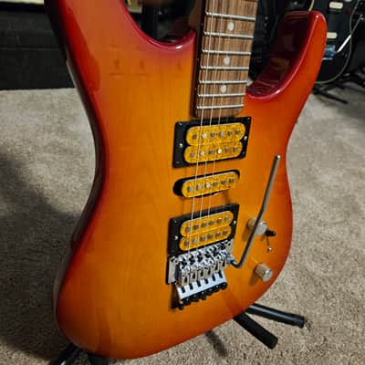 G&L USA Invader Plus Floyd Rose Cherry burst image 2