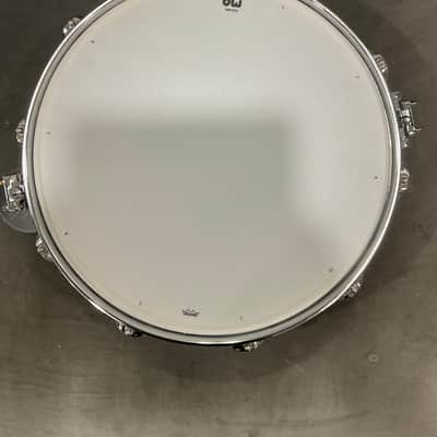 Mint DW Collectors Series Maple Pi snare 3.14 X 14 White Glass Contrail w/ Chrome hardware image 3