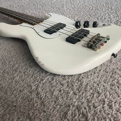 Fender Modern Player Jazz Bass 2012 MIC Olympic White 4-String Rare Bass Guitar image 4