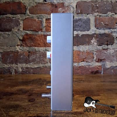 Behringer Octave Divider - Analog Octave Divider and Ringer Effects Pedal w/ Box *USED* (2020s - Silver) image 5