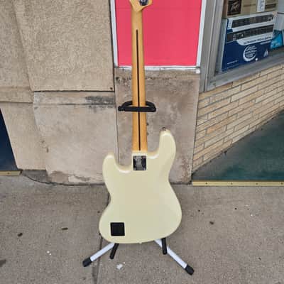 Fender Player Plus Jazz Bass with Maple Fretboard 2021 - Present - Olympic Pearl image 6