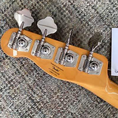 Squier Classic Vibe Telecaster Bass 2025 in Mocha image 7