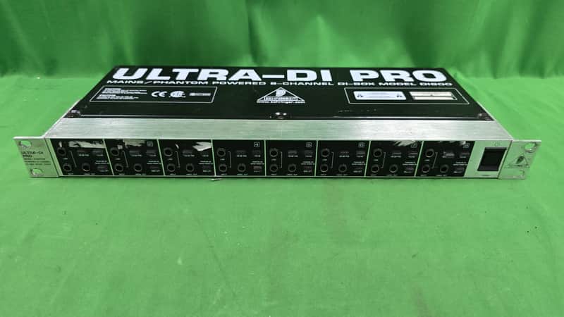 Behringer Ultra-DI Pro DI800 Phantom Powered 8-Channel Direct Box