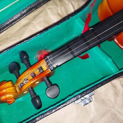 Bestler 4/4 Violin with Hard Case & Bow, very good condition image 5