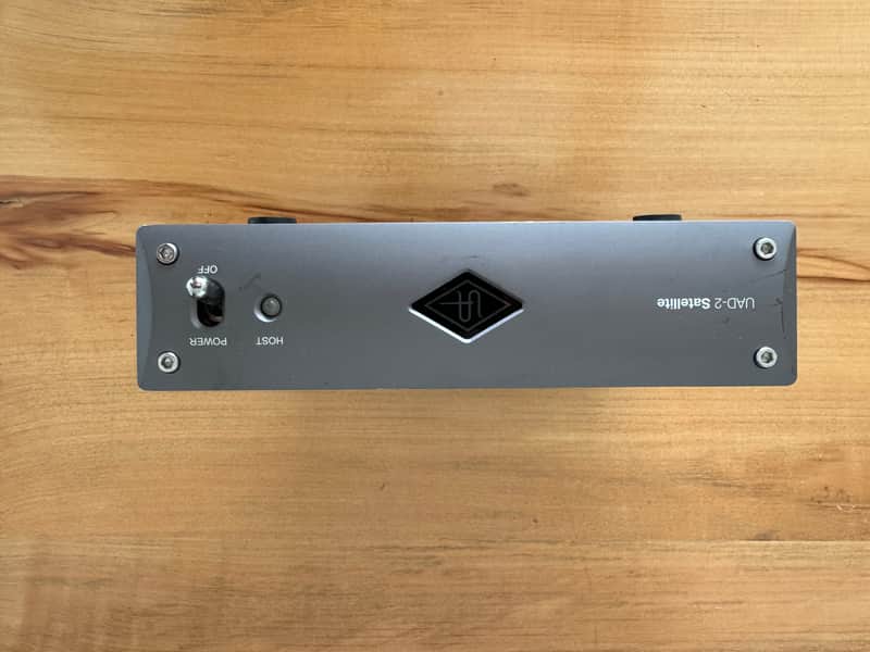 Universal Audio UAD-2 Satellite Thunderbolt 3 OCTO Core Desktop DSP Accelerator 2019 - Present - Gray image 1