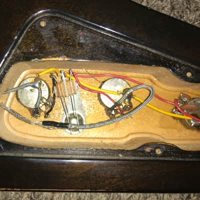Gibson The Flying V CMT 1981-1985 - Sunburst image 13