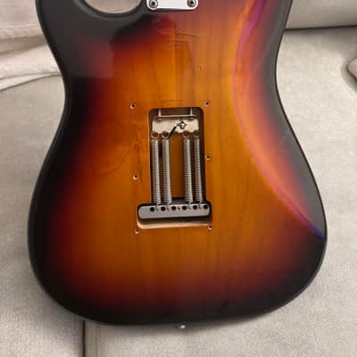 1993 Fender “ExTrad” Custom Edition '62 Stratocaster ST62-120 Sunburst Nitro w/ USA Pickups & Case, MIJ Custom Shop image 12