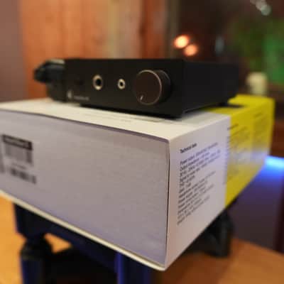Pro-Ject Head Box S2 Headphone Amplifier - Black - Mint image 3